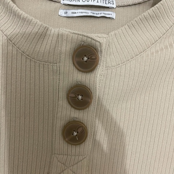 UO Rina Ribbed Knit Button-Down Tee - Picture 5 of 8